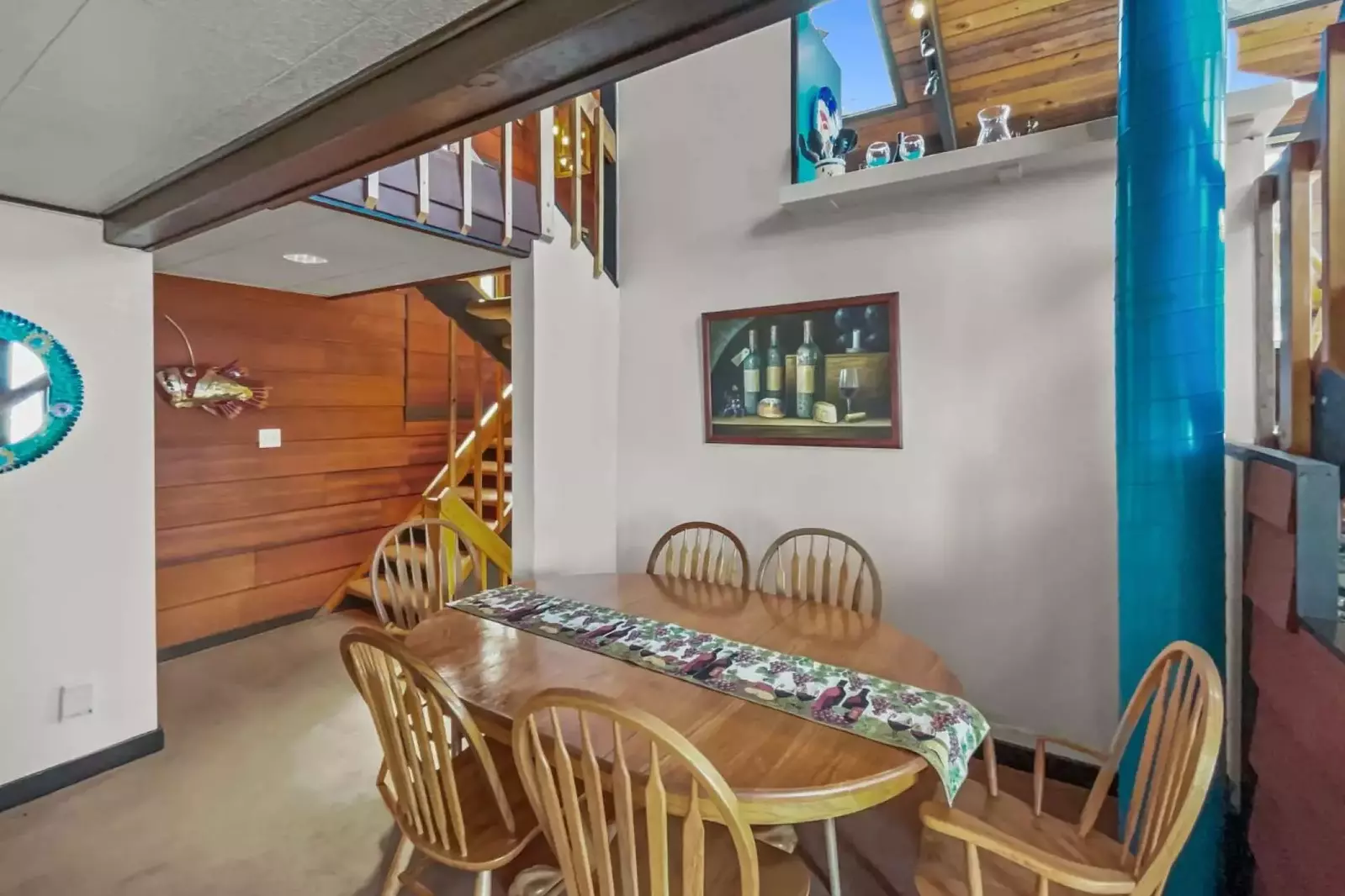 "Absolutely loved this property! Lots of room, clean, and within walking distance of the beach, markets, restaurants, and shops." - Jennifer