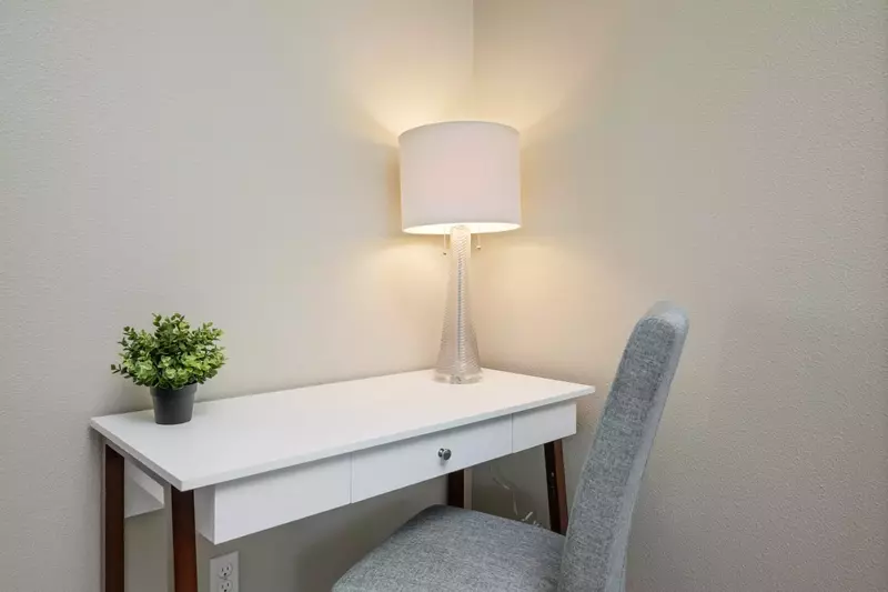 "Good location, in a nice neighborhood. The place was nice and spacious for all of us. We definitely felt right at home being there." - Marisa