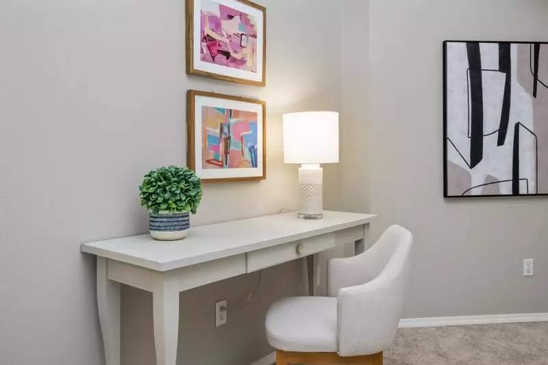 "There was plenty of room. Grocery store and coffee shops right down the street. Would definitely recommend!" - Lauren