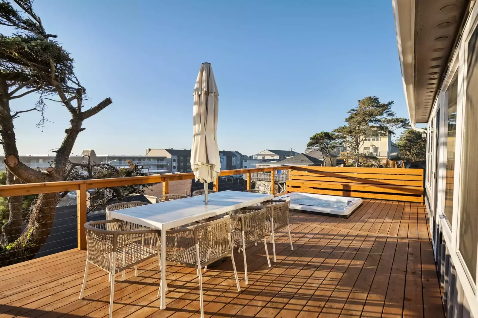 "Beautiful home with everything you need. Views were perfect and peaceful. Loved the hot tub and the kitchen had everything we needed." - Claudia