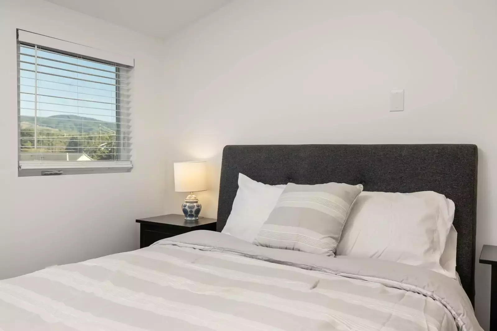 Lincoln City is known for its vast sandy beaches, kite flying, the Chinook Winds Casino, an outlet mall, seafood, and more!