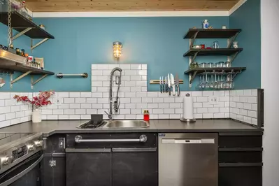 "This property was great. It had plenty of space and was well stocked. We also enjoyed the well curated decorations/styling" - Joe