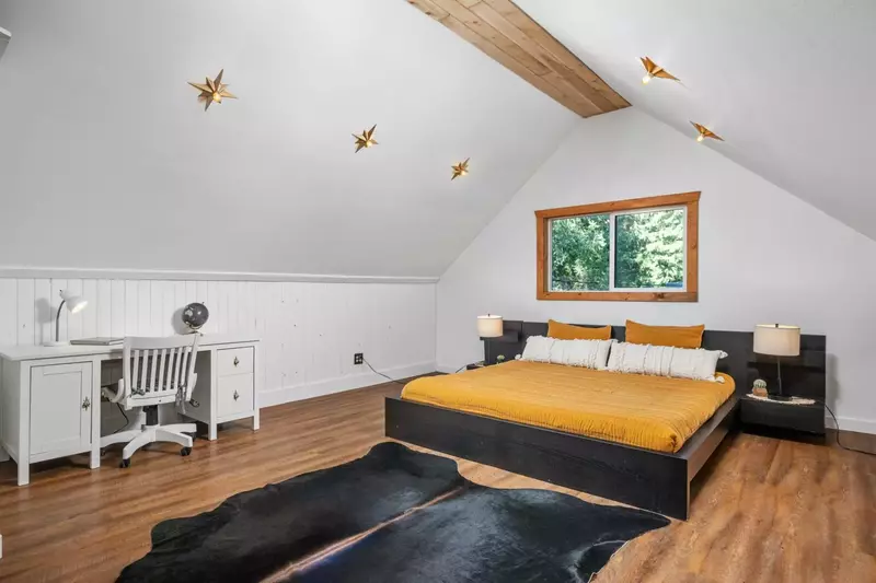 Sleep in and treat yourself to a chill day. You deserve it, you're on vacation!