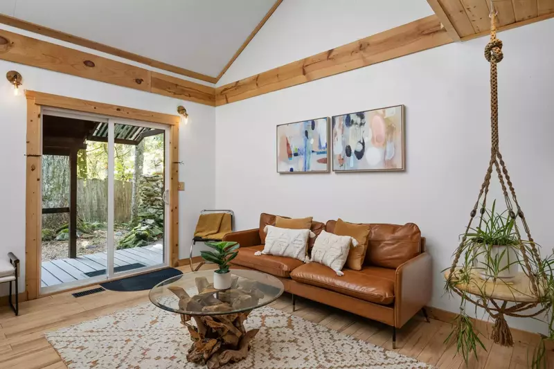 Mt Hood Village is located on Highway 26 with lots of great restaurants for guests to try out.