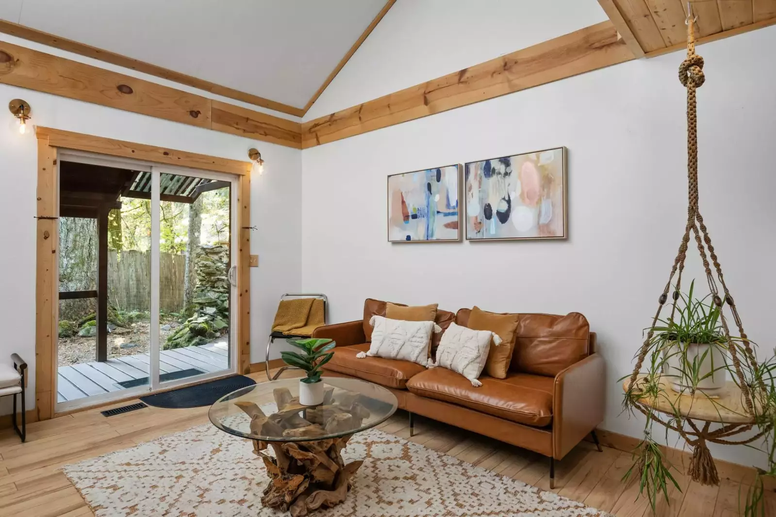 Mt Hood Village is located on Highway 26 with lots of great restaurants for guests to try out.