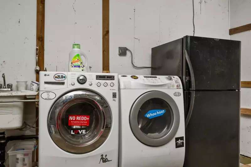 This rental has an up to date washing machine and dryer for guest use.