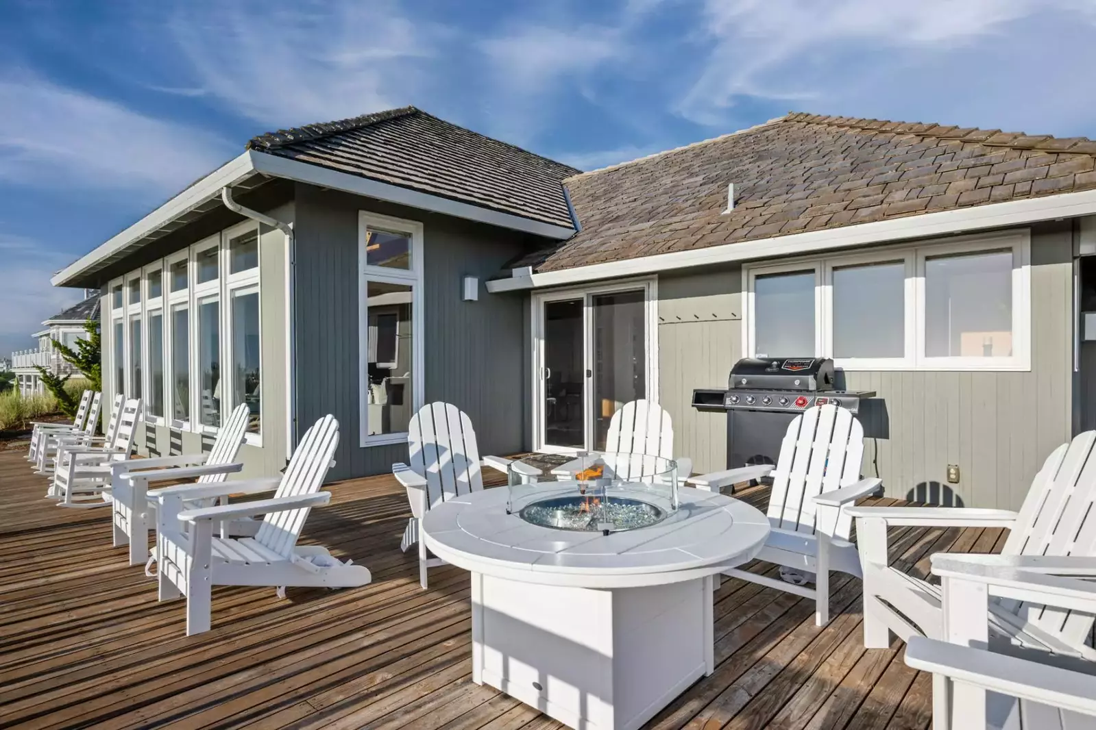 "Absolutely beautiful spot with easy access to the beach, a great deck, and lots of space." - Matthew