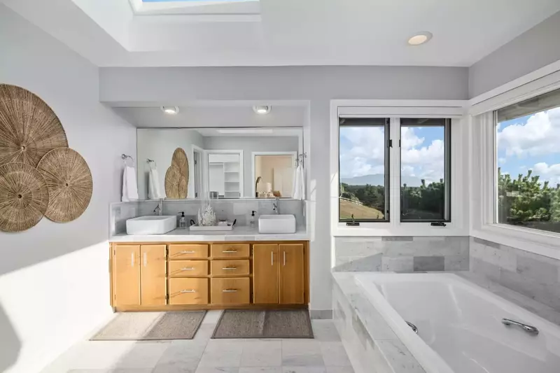 This bathroom also has excellent views.