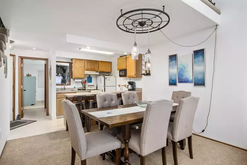 Our team loves to recommend great places to eat and drink. Reach out to us so we can tell you all about our favorite spots in Rockaway Beach!