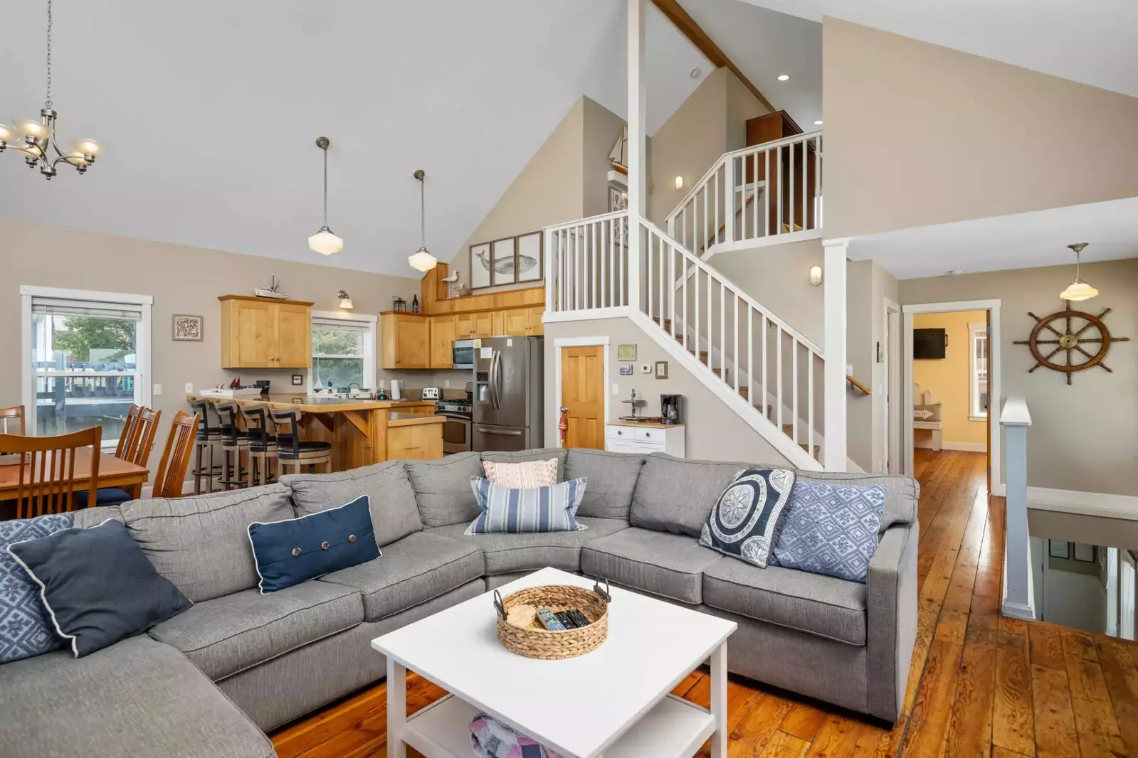 "Booked the house for a relaxing girls weekend. It was excellent! Plenty of room, beautiful view. Quiet neighborhood." - Benita