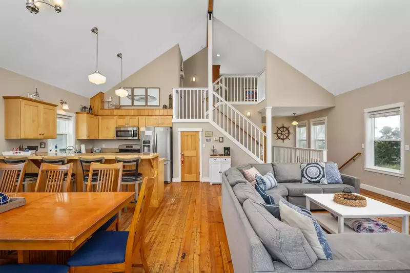 "Our group of 8 had a lovely stay! We had lots of room and enjoyed the view." - Lauren