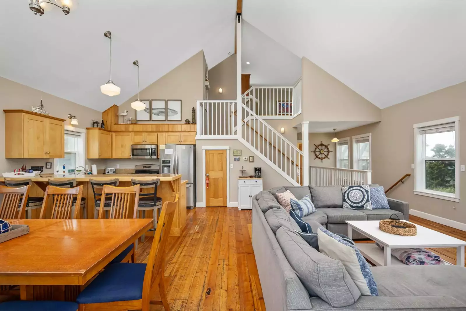 "Our group of 8 had a lovely stay! We had lots of room and enjoyed the view." - Lauren