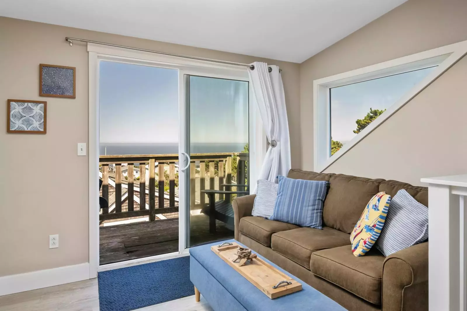 "Love the views, especially the sunsets. Two seagulls visited every day. We named them Seth and Tanya." - Ruth