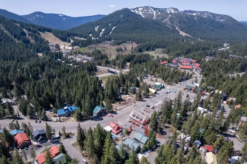 Nor Ski Haus Estate is in the center of Government Camp, a vibrant mountain town. We'd love to tell you about our favorite local spots.