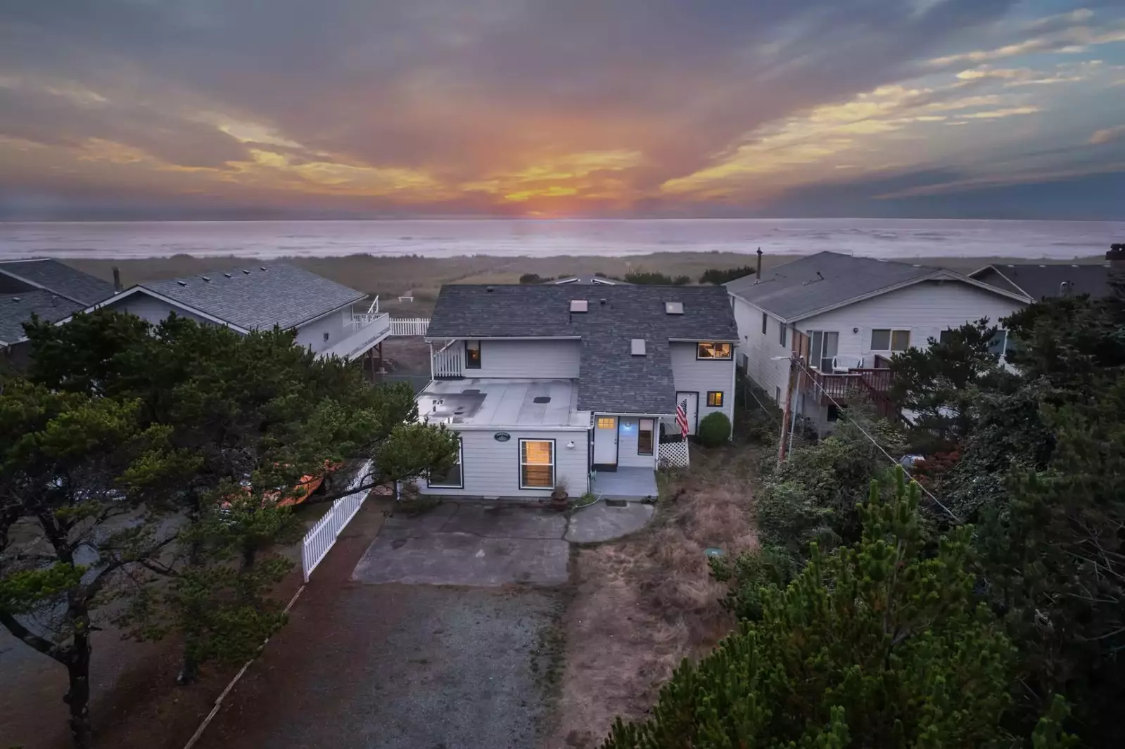 Create a memorable oceanfront trip on the North Coast when you stay in Once Upon a Tide, a 2 level, 3,200 sqft launchpad for your next coastal stay.