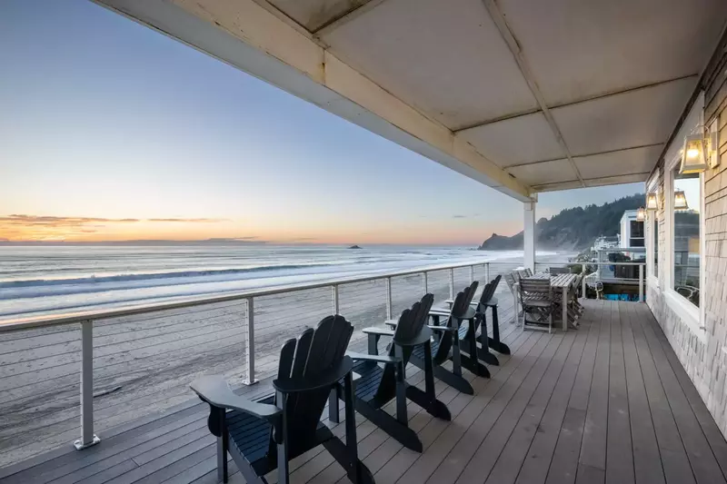 The sunsets on the Oregon Coast are enchanting.