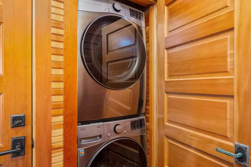 This rental has an up to date washing machine and dryer for guest use.