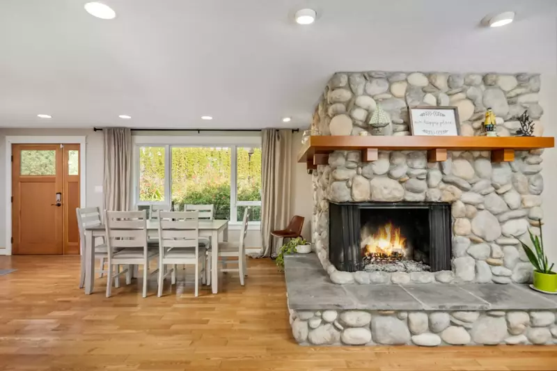 "The house was wonderful. Every kitchen amenity you could want. Wonderful fire place to keep u toasty." - Jennifer