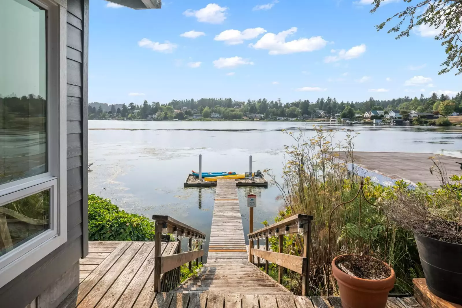 Devil's Lake is a large lake in Lincoln City perfect for all sorts of fun activities!