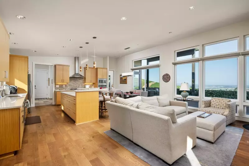 "Absolutely a great location for wine tasting. Not only that but the views of Mt. Hood were stunning. We will definitely stay here again." - Eric