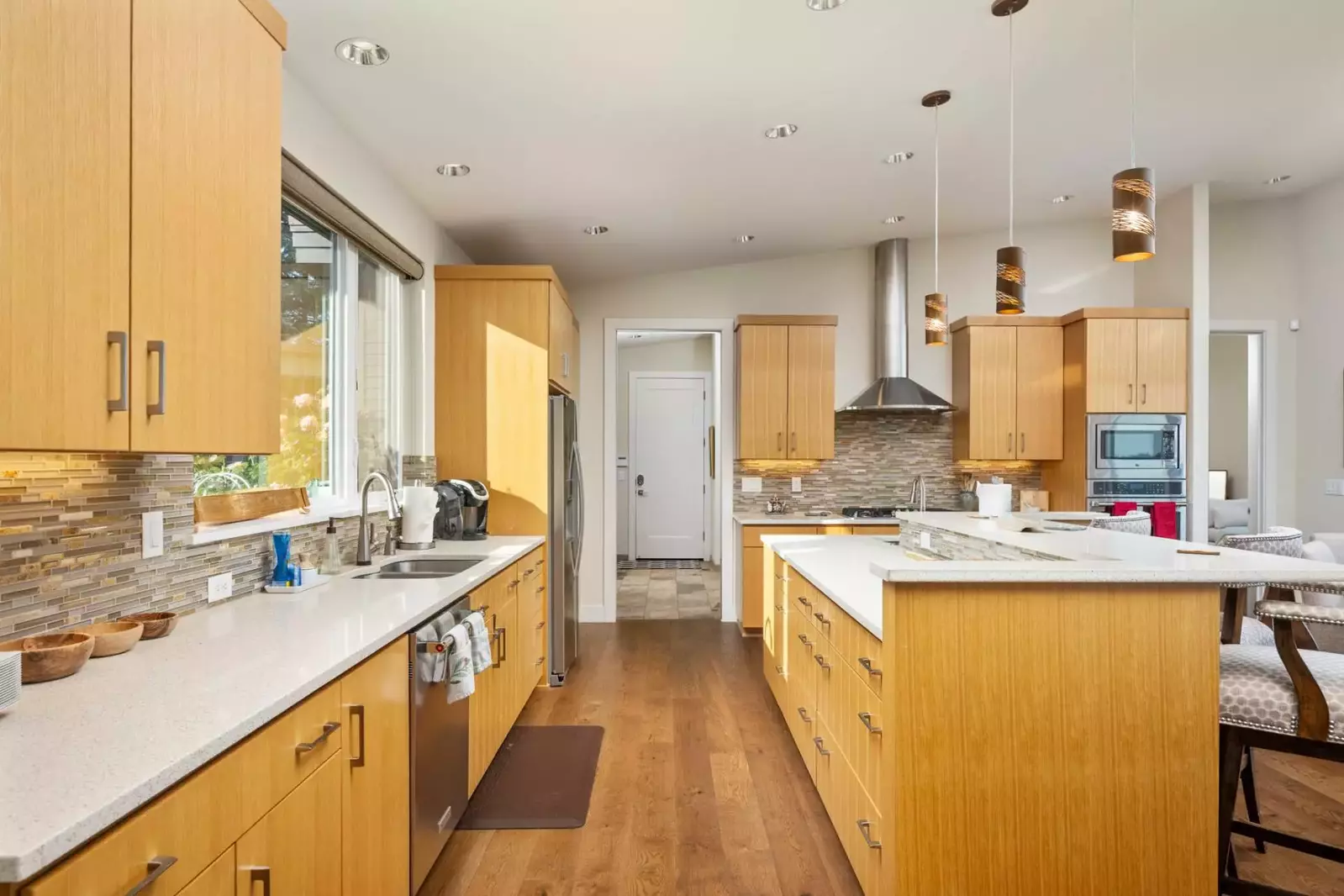 Cook delicious meals for breakfast, lunch, and dinner in this fully equipped kitchen. We suggest grabbing some ingredients from a local farm.