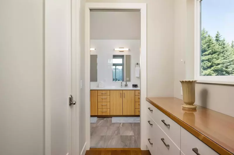 "Absolutely amazing view from every room! Each of the 2 bedrooms was an en suite on opposite sides of the house" - Brooke