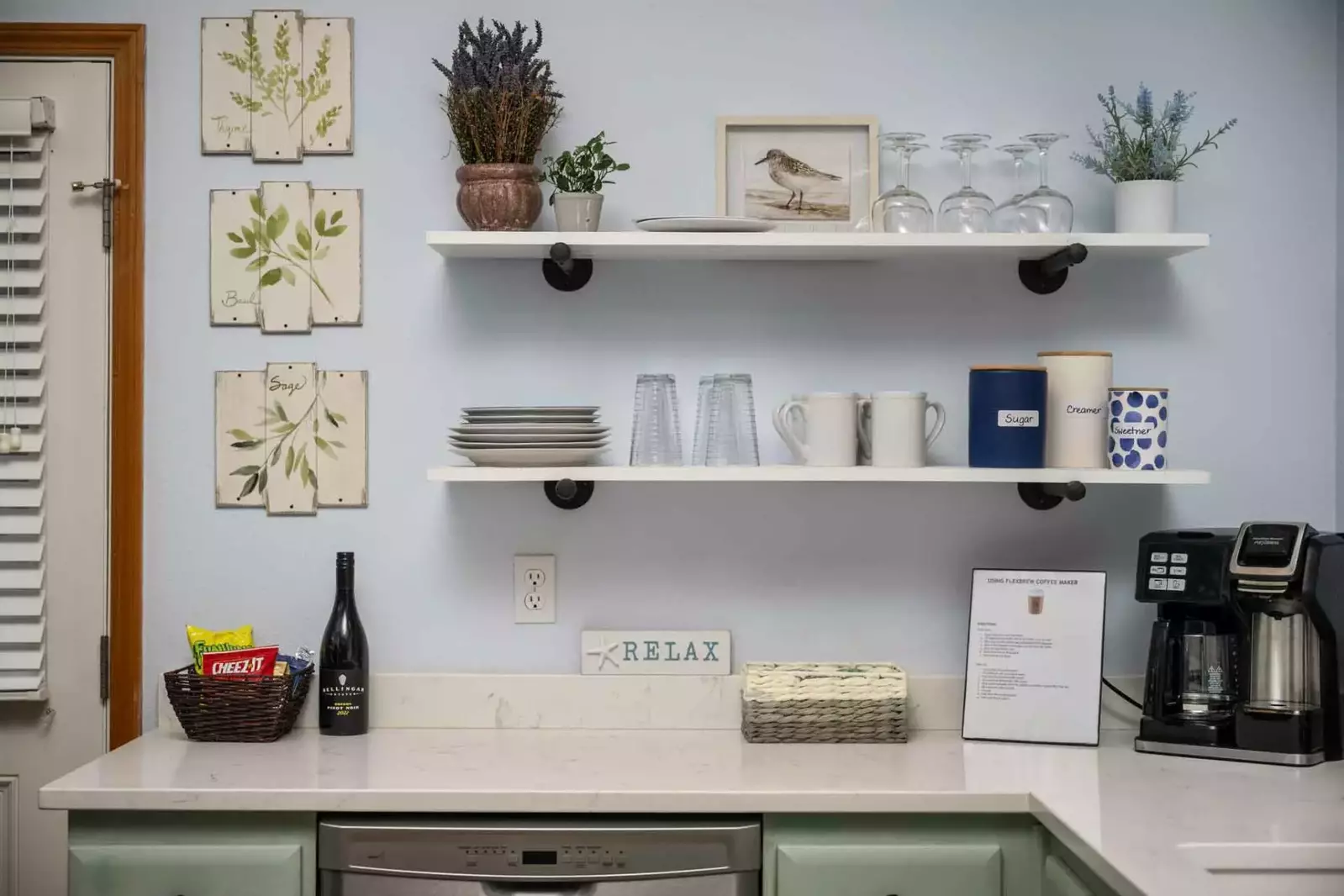 "We loved that was away from the chaos of Highway 101, but still within easy walking distance to the beach, shops, and restaurants." - Ginger