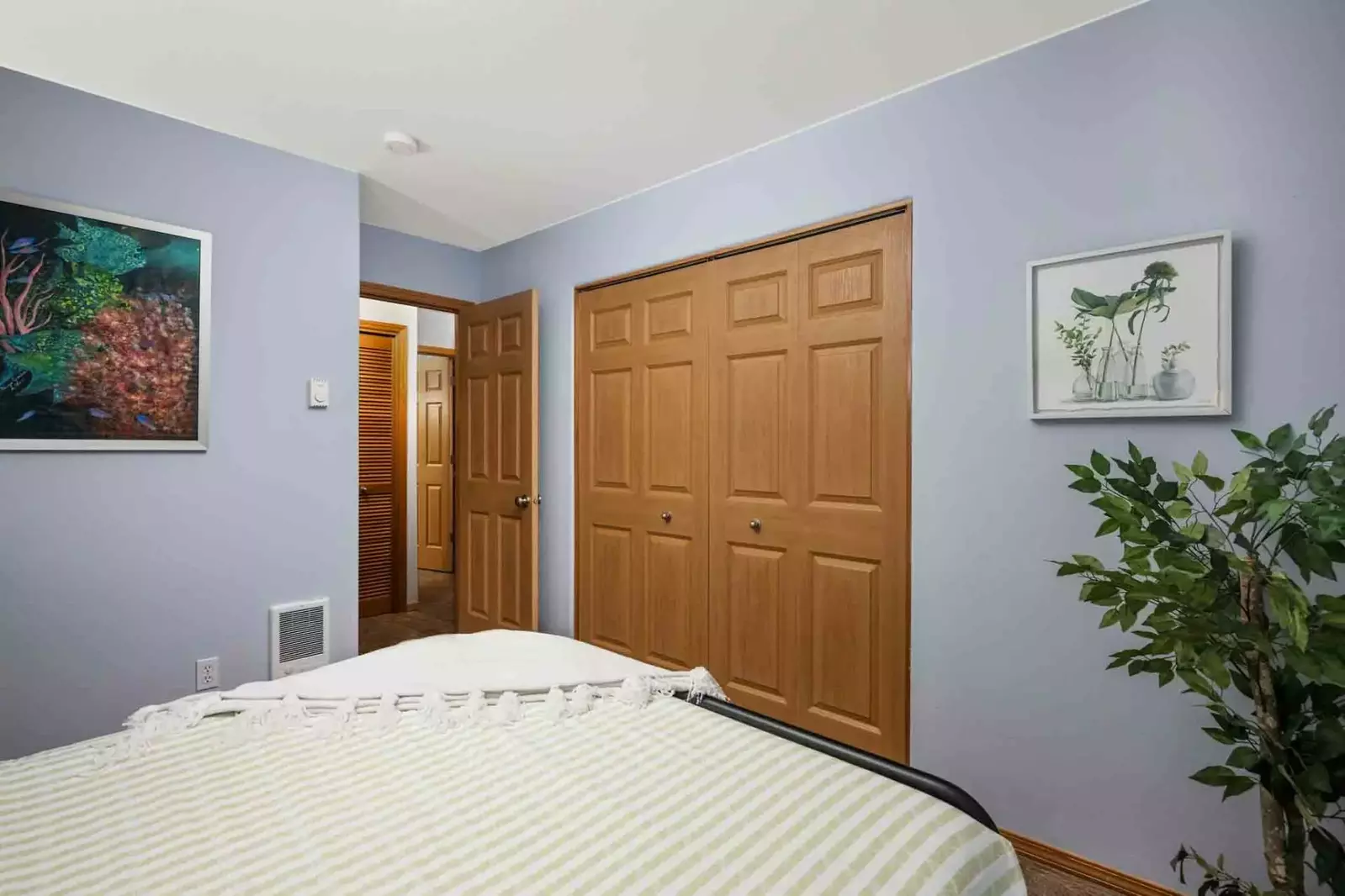 "Close to the beach, quiet neighborhood. loved the firepit and kitchen." - Chelsea