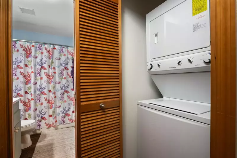 This rental has an up to date washing machine and dryer for guest use.
