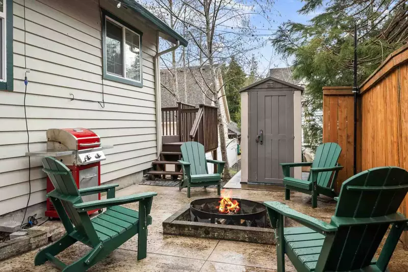 Beach Bungalow is a short walk from downtown Rockaway Beach and the ocean.