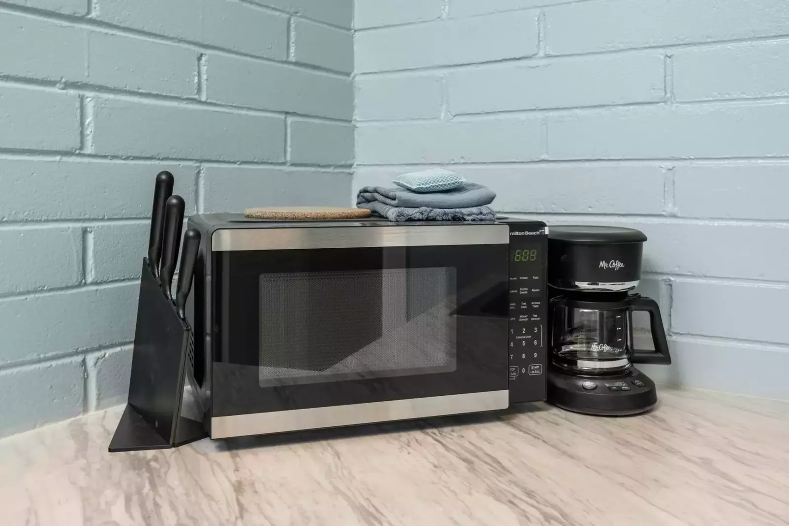 "We loved this spot that had everything you needed as a home base while you enjoy the charm of coastal Rockaway Beach." - Steven