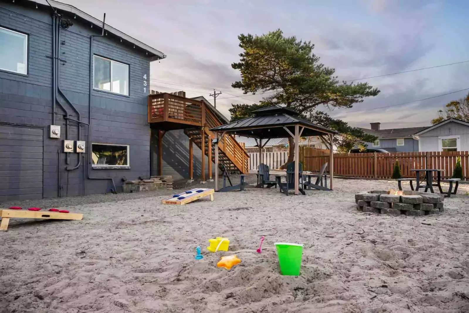 "It was cozy and clean. The location was within walking distance to most of the attractions in town. We would definitely stay again." - Jeff