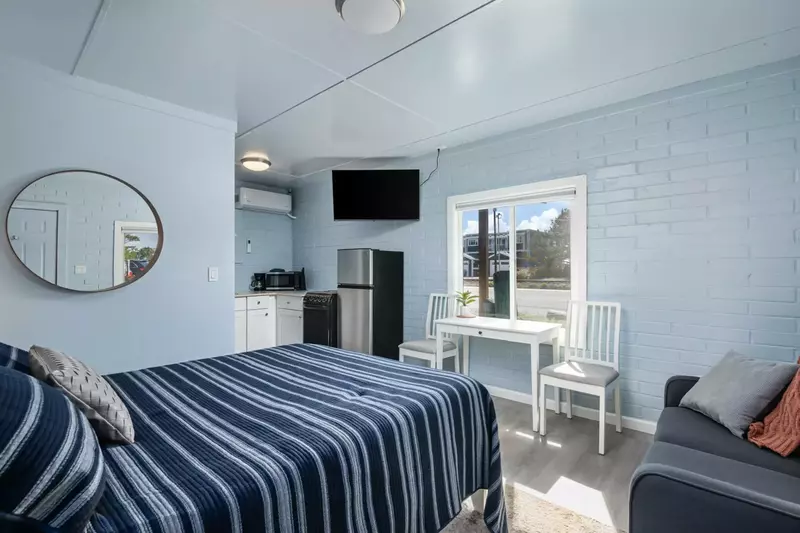 Welcome to the Cottages at Rockaway Beach Suite #1. We hope we get to host you at this Rockaway Beach rental. Please reach out with any questions.