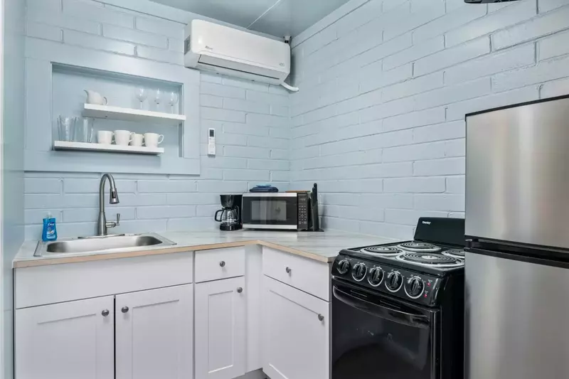 "Having the full kitchen saved quite a bit of money and it’s nice to be able to cook and store food in the fridge" - Julia