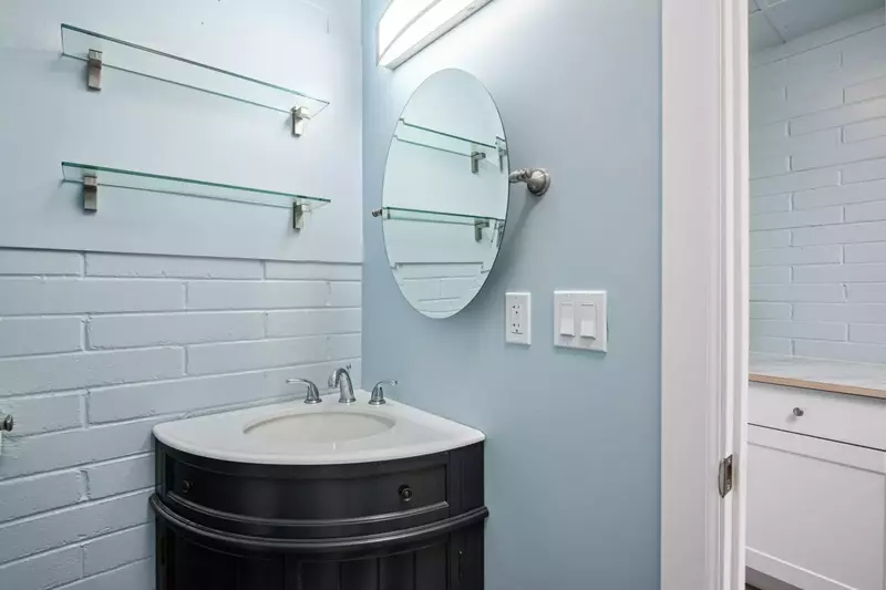 "Great location on the coast! Stayed here with my 13 year old daughter and it was perfect for the two of us." - Elizabeth