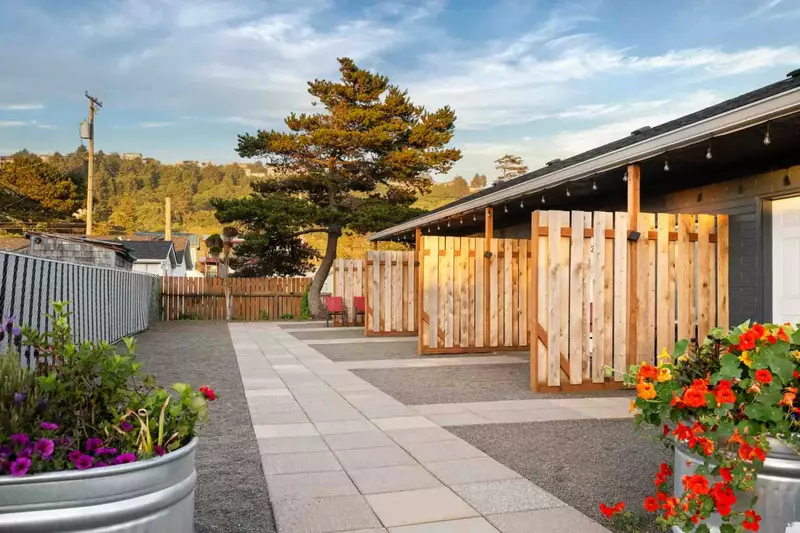 "Great cozy spot with helpful host!" - Shawn