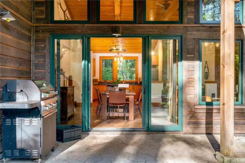 "Everything about the house was lovely. I can't wait to bring my family back!" - Megan