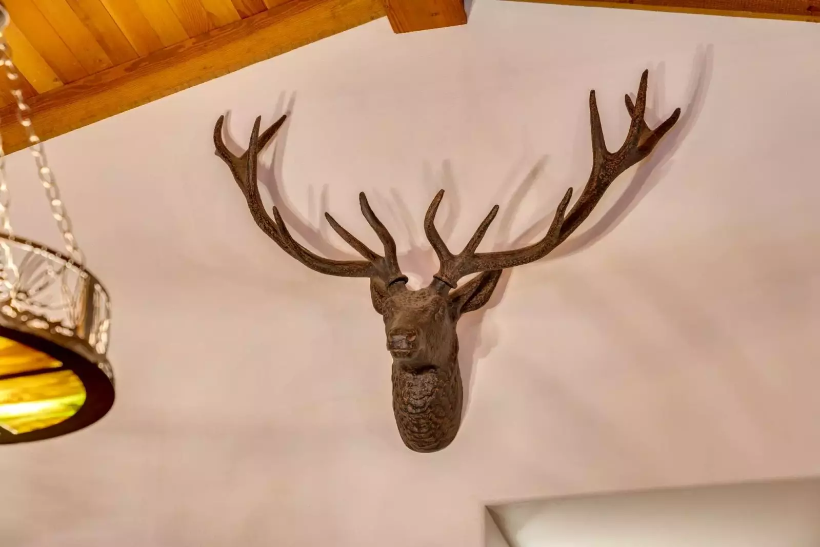 "We have stayed here 2 years in a row and love it we will be coming back next fall/winter it’s the best family get away" - Amber