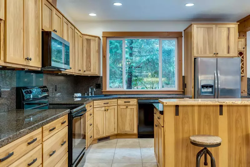 "We had a wonderful, peaceful stay. We decided to stay an extra night and they were able to quickly adjust our rental. Would come back!" - Erin