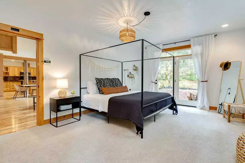 "This is the coziest cabin! My family and I had an amazing time" - Natasha