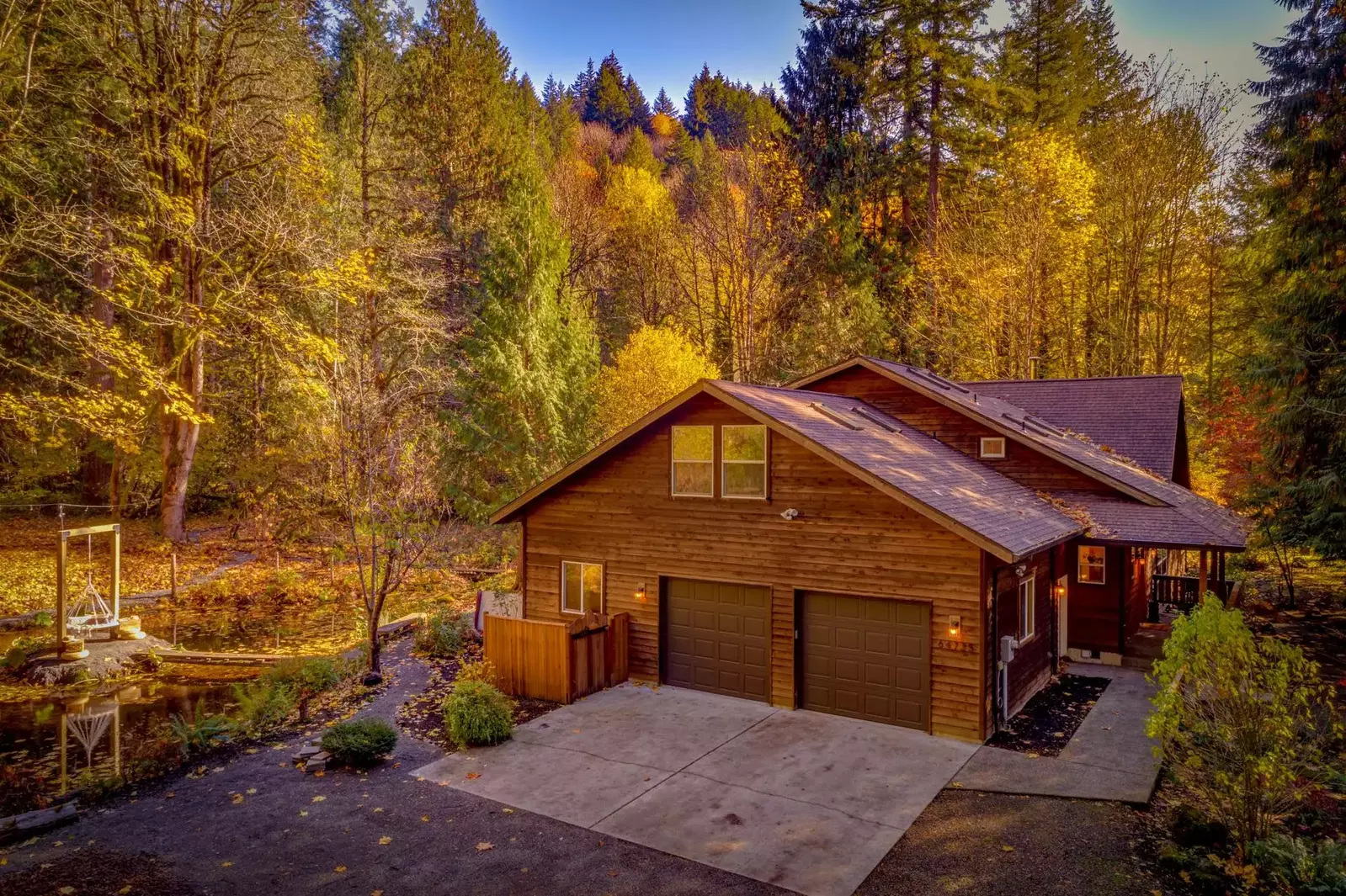 "Beautiful and private home, lovely views of a lushes forest." - Shaylin