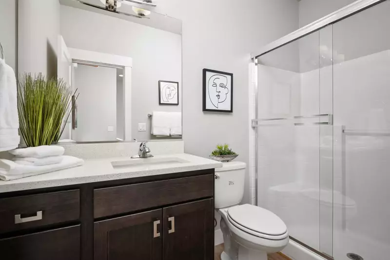 With 4 bathrooms everyone staying here has ample privacy.