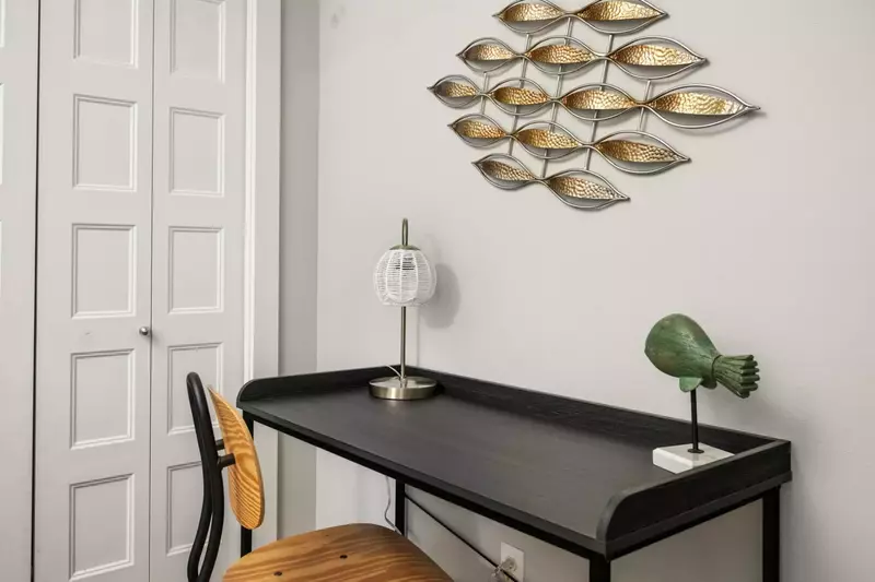 There are multiple spots where guests can set up home offices.