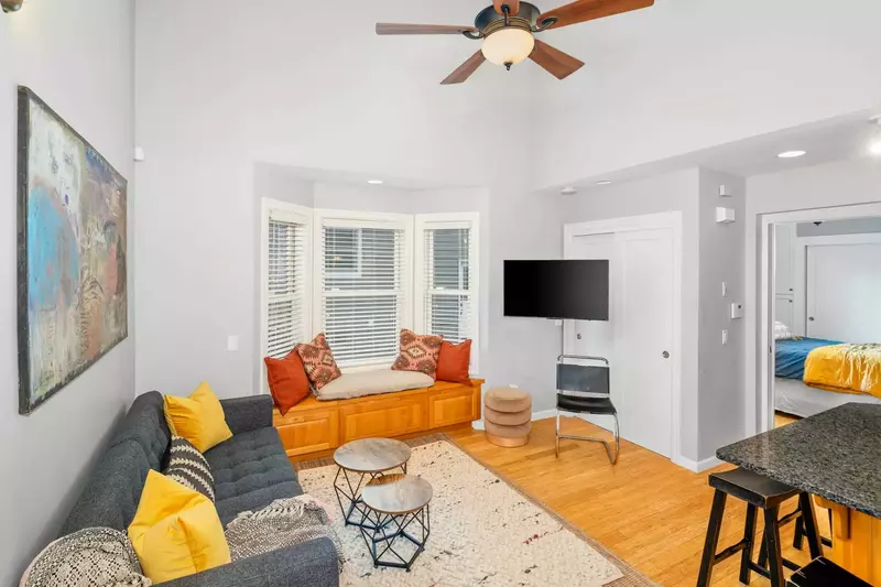 "Cozy space and very clean! Loved our stay and would do it again" - Reed