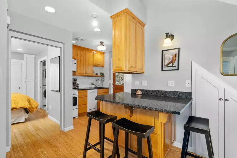 "The location was great as well, great neighborhood, close to the city and restaurants. We would definitely be back!" - Sehato