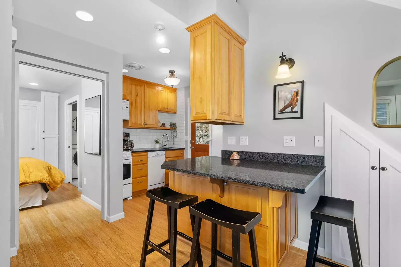 "The location was great as well, great neighborhood, close to the city and restaurants. We would definitely be back!" - Sehato