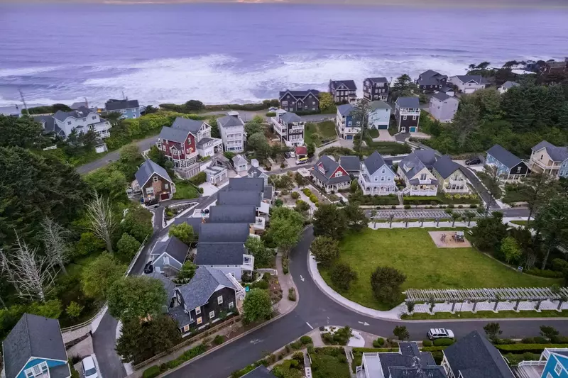 Welcome to Parkside. We hope we get to host you at this lovely Lincoln City rental. Please reach out with any questions.