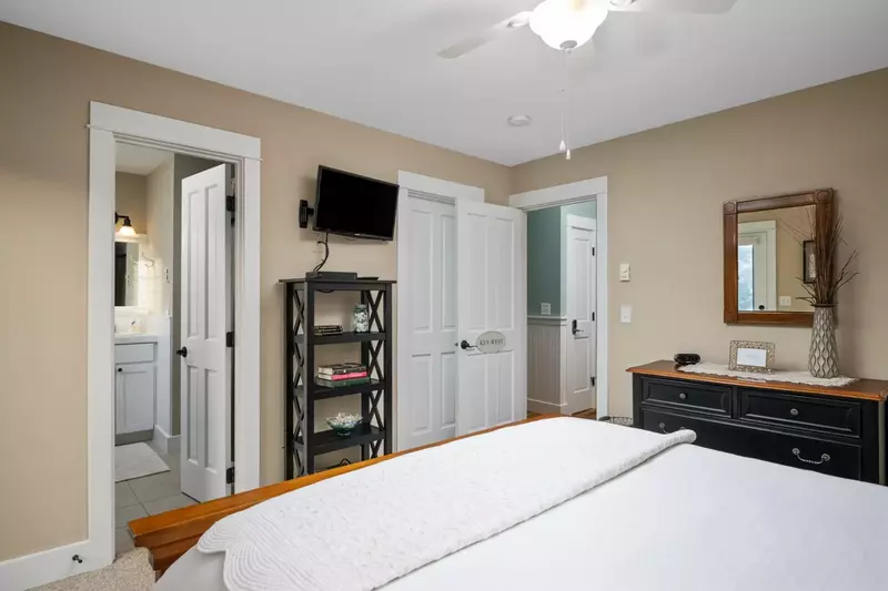 "Wonderfully cozy house and nice neighborhood. Comfy beds, and everything needed to make our stay enjoyable." - Angie
