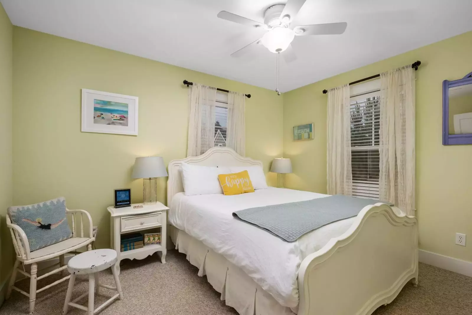 "Perfectly decorated and it had plenty of bedrooms/beds to accommodate our girls' trip. It's close to the beach and we had an amazing time." - Susan
