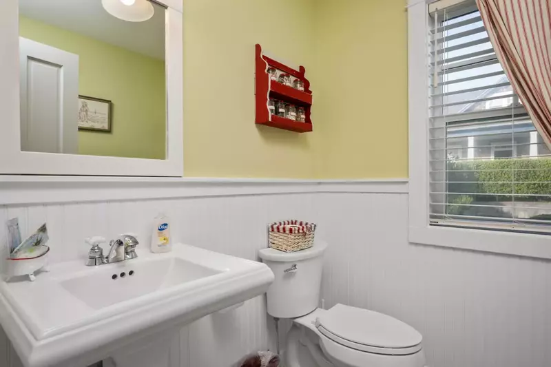 "Was absolutely perfect for our family trip. With the en-suite room above the garage it was extra perfect for grandma and grandpa" - Greta